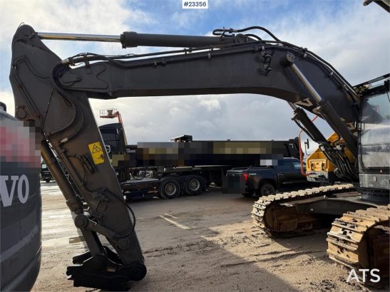 Volvo EC380E excavator with GPS and 2 buckets – 7,700 ho EC380E excavator with GPS and 2 buckets – 7,700 ho 2020 2 Crawler...