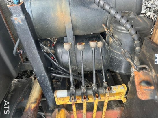 MAN 8.150 crane truck w/ 3-way tipper on the body. WAT 8.150 crane truck w/ 3-way tipper on the body. WAT 1989 2 Crane tru...