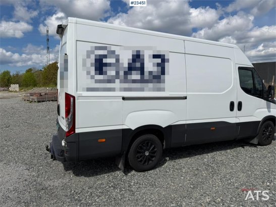 Iveco 35S16 4x2 4-pallet van with 1 sliding door 35S16 4x2 4-pallet van with 1 sliding door 2020 2 Small Vans image 5