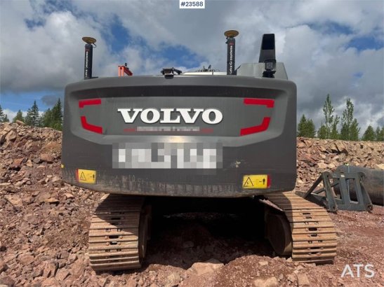 Volvo EC300 Excavator – Engcon Tiltrotator, 2 Buckets an EC300 Excavator – Engcon Tiltrotator, 2 Buckets an 2018 2 Crawler...