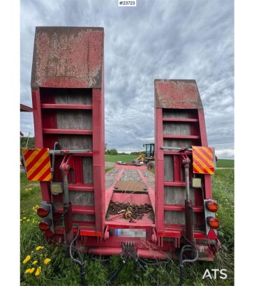 Maur Machine Trailer – Hydraulic Loading Ramps Maur Machine Trailer – Hydraulic Loading Ramps 2015 2 Lowloader trailers im...