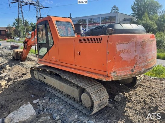 Daewoo S250LC-V Excavator with Digging Bucket WATCH VIDEO Daewoo S250LC-V Excavator with Digging Bucket WATCH VIDEO 2001 2...