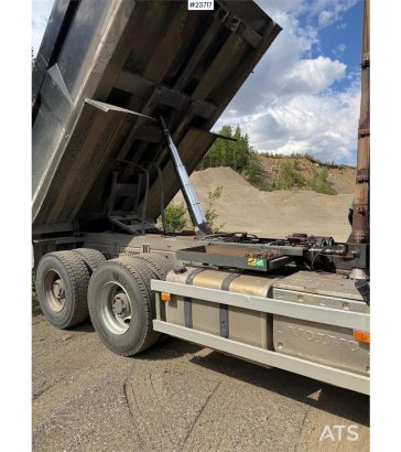 Volvo FH16-600 6x4 tipper truck. – Recently replaced clu 590 2013 2 Tipper trucks image 31