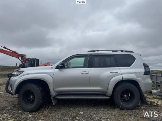 Toyota Land Cruiser Land Cruiser 2022 2 Small Vans image 5