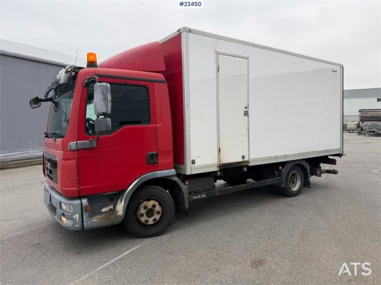 MAN TGL 8.220 4x2 box truck with a 2-ton lift TGL 8.220 4x2 box truck with a 2-ton lift 2013 2 image 5
