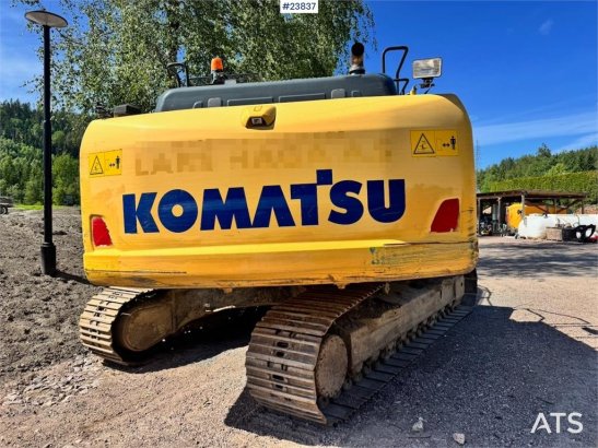 Komatsu PC210LC Excavator with 2020 Rototilt and 2 Buckets PC210LC Excavator with 2020 Rototilt and 2 Buckets 2016 2 Crawl...