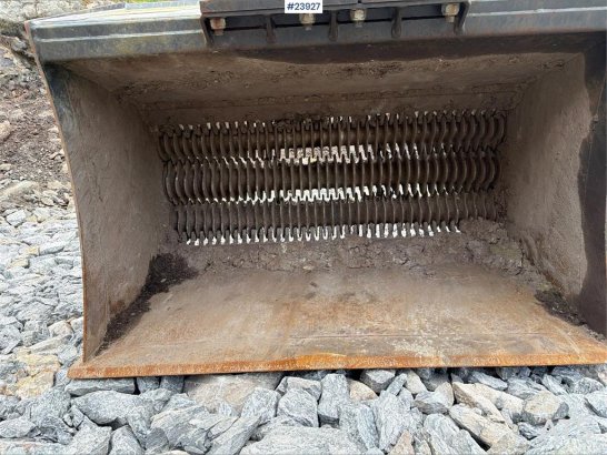 Remu EP3150 screening bucket with S60 attachment REMU EP3150 screening bucket with S60 attachment 2015 2 image 5