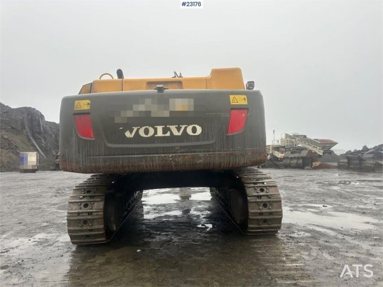 Volvo EC700CL crawler excavator w/ one bucket – Hydrauli EC700CL crawler excavator w/ one bucket – Hydrauli 2012 2 Crawler...