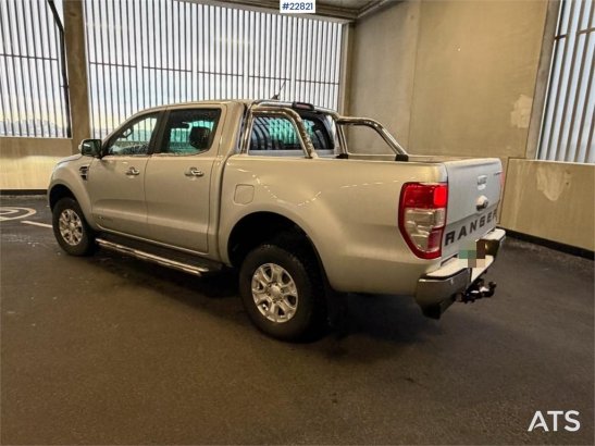 Ford Ranger Limited Double Cab Pickup 4x4 Ranger Limited Double Cab Pickup 4x4 2019 2 Small Vans image 5