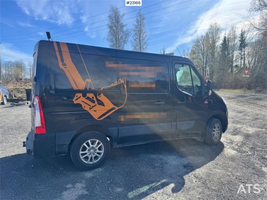 Renault Master van with two sets of tires. Master van with two sets of tires. 2019 2 Small Vans image 5