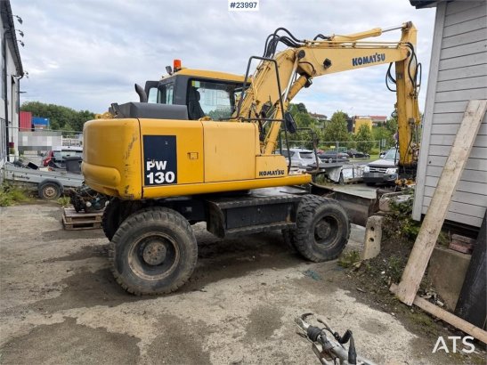 Komatsu PW130 Wheeled Excavator with Engcon Tiltrotator an 915 2006 2 Wheeled Excavators image 20