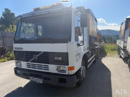 Volvo FL12 380 Tractor Unit with 2000 Vang Trailer FL12 380 Tractor Unit with 2000 Vang Trailer 1995 2 Tractor Units image 20