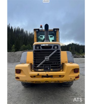 Volvo L90F Wheel Loader w/ Bucket and Pallet Forks – Low 10140 2008 2 Wheel Loaders image 5