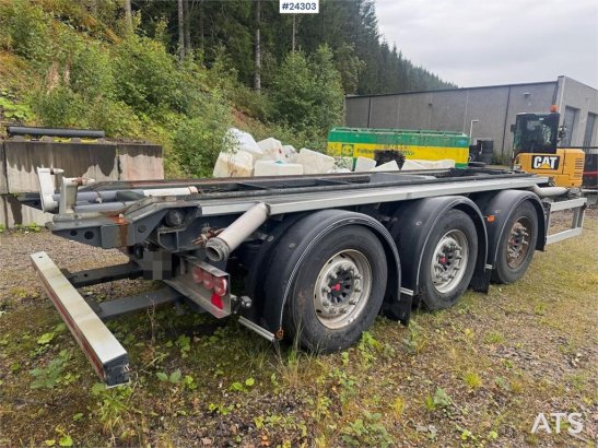 Istrail Hooklift Trailer with Tipping Function Istrail Hooklift Trailer with Tipping Function 2021 2 image 35