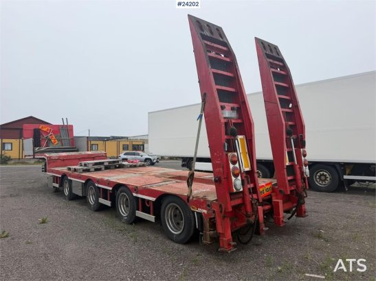 Bodex 4 axle machine trailer w/ hydraulic drive bridges Bodex 4 axle machine trailer w/ hydraulic drive bridges 2015 2 Low...