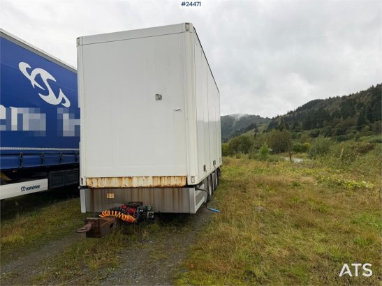 Ekeri Box Trailer with Full Side Opening and 2-Ton Tail Ekeri Box Trailer with Full Side Opening and 2-Ton Tail 2011 2 ima...