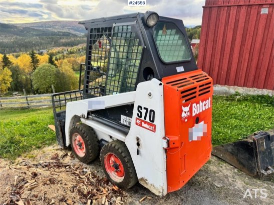 Bobcat S70 Compact Loader with Sweeper, Bucket and Pallet S70 Compact Loader with Sweeper, Bucket and Pallet 2009 2 image 5