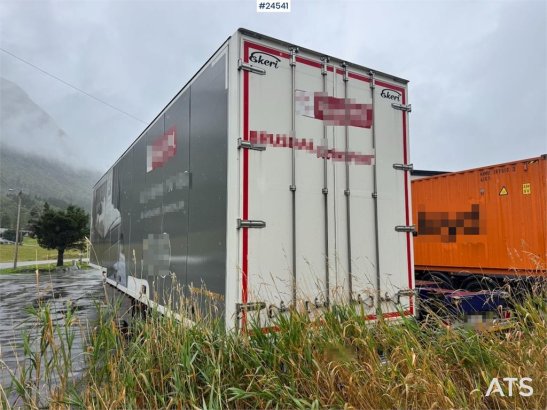 Ekeri Jumbo Semi-Trailer with Full Side Opening Ekeri Jumbo Semi-Trailer with Full Side Opening 2019 2 Box semi-trailers i...
