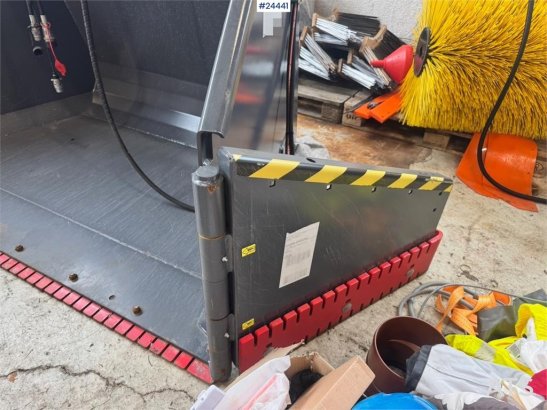 Vama EPS225H Folding Wing Bucket for Wheel Loader Vama EPS225H Folding Wing Bucket for Wheel Loader 2024 2 image 24