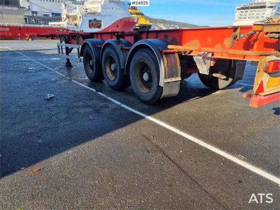 Fruehauf Container chassis for 20- and 40-Foot Containers Container chassis for 20- and 40-Foot Containers 2000 2 image 5