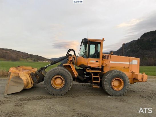 Volvo L120B Wheel loader with bucket L120B Wheel loader with bucket 1994 2 Wheel Loaders image 5