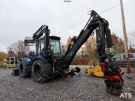 Huddig 1260B Tractor – 3 buckets, grapple, pallet forks, Huddig 1260B Tractor – 3 buckets, grapple, pallet forks, 2010 2 i...