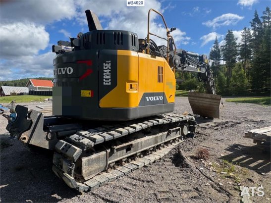 Volvo ECR145EL Tracked excavator with rail wheels – 4,30 ECR145EL Tracked excavator with rail wheels – 4,30 2015 2 Crawler...