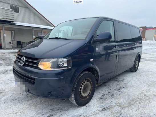 Volkswagen Caravelle – 7 seats with wheelchair lift Volkswagen Caravelle – 7 seats with wheelchair lift 2013 2 image 21