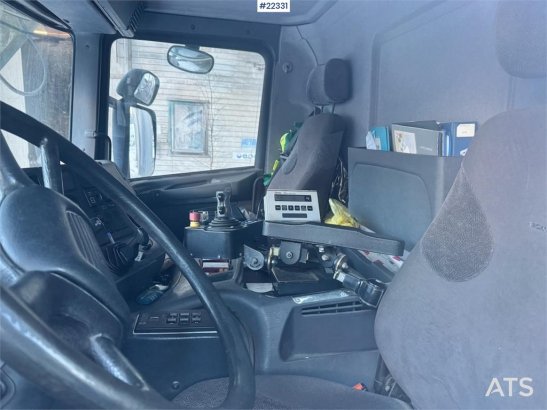 Scania P114 380 refuse compactor truck with front loader P114 380 refuse compactor truck with front loader 2004 2 image 21