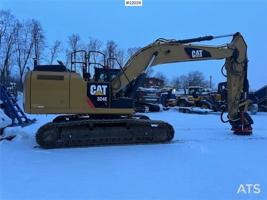 CAT 324E excavator with/ GPS and grading bucket. WATCH 324E excavator with/ GPS and grading bucket. WATCH 2012 2 Crawler E...
