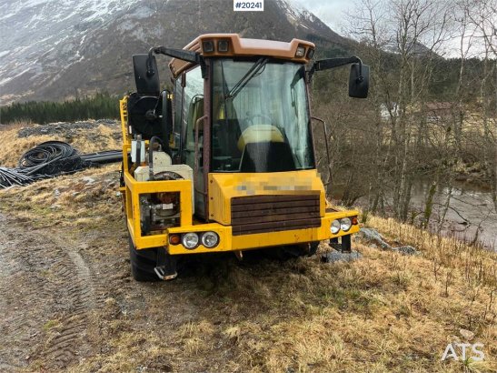 Hydrema 912B w/ 2007 Essverk Platform 912 lift with basket Hydrema 912B w/ 2007 Essverk Platform 912 lift with basket 2003...