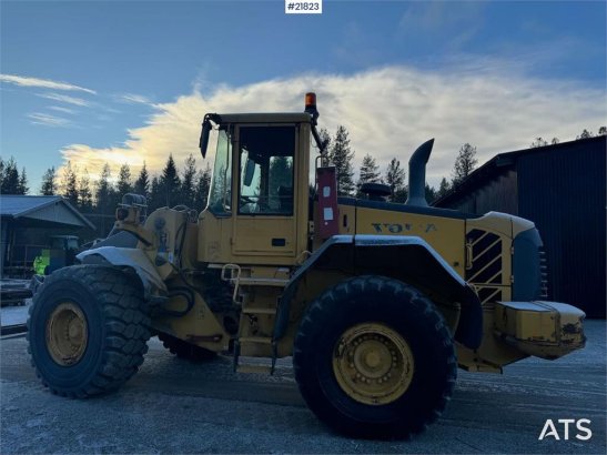 Volvo L110E Wheel Loader with Bucket WATCH VIDEO L110E Wheel Loader with Bucket WATCH VIDEO 2006 2 Wheel Loaders image 6