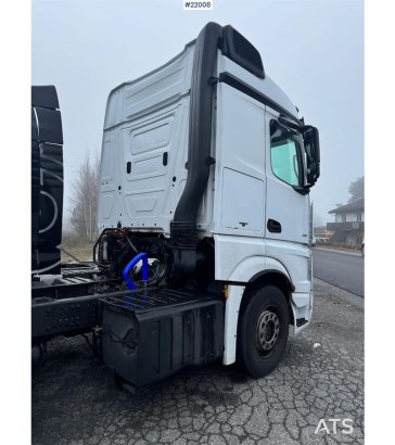 Mercedes-Benz Actros 2551 6x2 Tractor Unit – Repair Object Actros 2551 6x2 Tractor Unit – Repair Object 2014 2 Tractor Uni...
