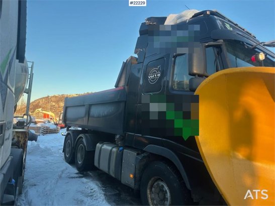 Volvo FH540 6x4 plow-rigged combi truck w/ 2007 Kel-Berg 3294 2010 2 Tipper trucks image 51