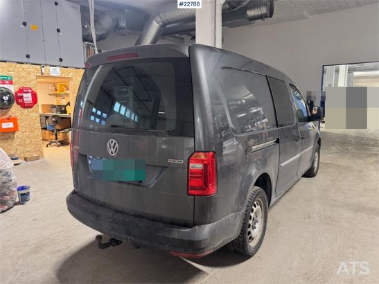 Volkswagen Caddy 4x4 with 2 sets of tires and interior fittin Volkswagen Caddy 4x4 with 2 sets of tires and interior fitti...