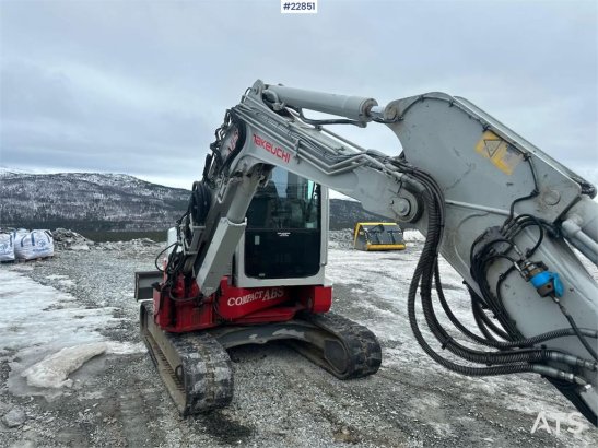 Takeuchi TB153FR excavator w/ 3 buckets and grapple cassett TB153FR excavator w/ 3 buckets and grapple cassett 2017 2 image 6