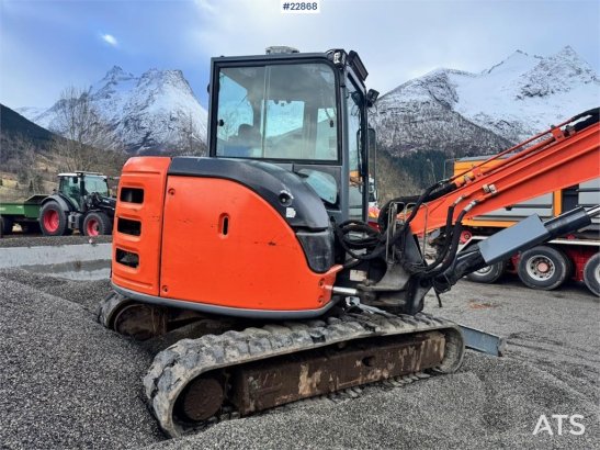 Hitachi ZX65USB-5A crawler excavator – Rototilt – 3 bucket ZX65USB-5A crawler excavator – Rototilt – 3 bucket 2014 2 Crawl...