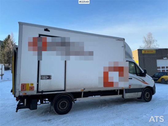 Mercedes-Benz Sprinter 4x2 Box Truck with lift and side door Sprinter 4x2 Box Truck with lift and side door 2019 2 image 51