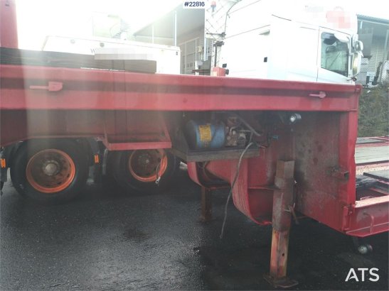 Vang SLHS machine trailer with hydraulic ramps VANG SLHS machine trailer with hydraulic ramps 1983 2 Lowloader trailers im...