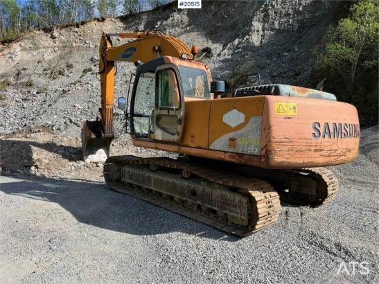 Samsung se210 LC3 Excavator w/ toothed bucket. WATCH THE V Samsung se210 LC3 Excavator w/ toothed bucket. WATCH THE V 1999...
