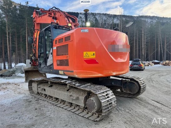 Hitachi ZX225USRLC-6 crawler excavator – GPS – Rototilt – ZX225USRLC-6 crawler excavator – GPS – Rototilt – 2017 2 Crawler...