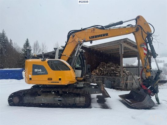 Liebherr R914 Compact crawler excavator with VA boom, 2 buc R914 Compact crawler excavator with VA boom, 2 buc 2018 2 Craw...