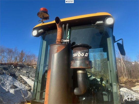 Volvo L35B wheel loader w/ bucket, pallet forks and new L35B wheel loader w/ bucket, pallet forks and new 2013 2 Wheel Loa...