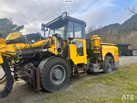 Atlas Copco Boomer MC2 tunnel drilling rig. Boomer MC2 tunnel drilling rig. 2015 2 image 36