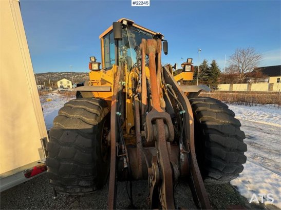 Volvo L110F wheel loader with bucket L110F wheel loader with bucket 2010 2 Wheel Loaders image 36