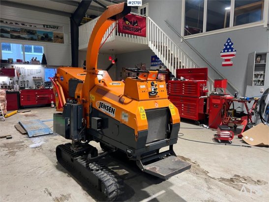 Jensen A540 spider wood chipper w/hydraulic raise and low Jensen A540 spider wood chipper w/hydraulic raise and low 2017 2...