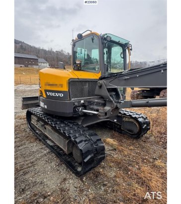 Volvo ECR88D tracked excavator with tilt and bucket. Onl ECR88D tracked excavator with tilt and bucket. Onl 2022 2 Crawler...