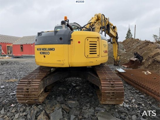 New Holland 235 Crawler Excavator w/ grading bucket 235 Crawler Excavator w/ grading bucket 2006 2 Crawler Excavators image 6