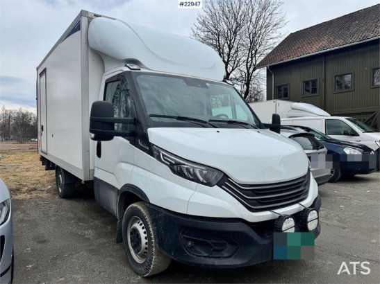 Iveco 35S16 box truck – 8 pallets – 111,000 km! 35S16 box truck – 8 pallets – 111,000 km! 2024 2 Small Vans image 36
