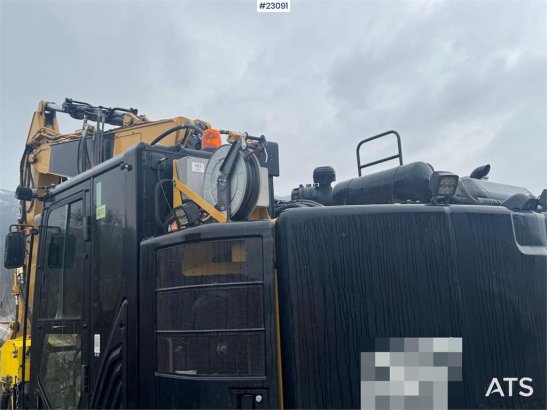 CAT 325FLCR 38 2017 2 Crawler Excavators image 21